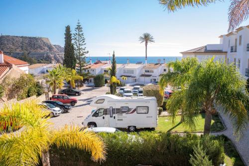 Beautiful Seaview 2 Bedroom Apartment
