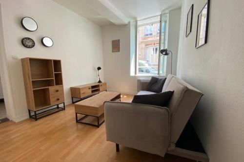 Beautiful Studio 30 M For 2 In The Heart Of Caen