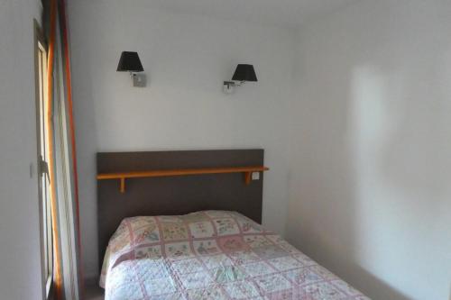 Beautiful T2 Résidence du Golfe 1st with parking pool and air conditioning