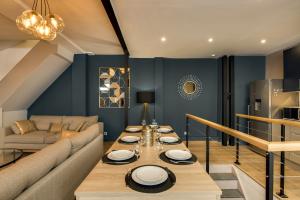 Beautiful Triplex in the center of Paris