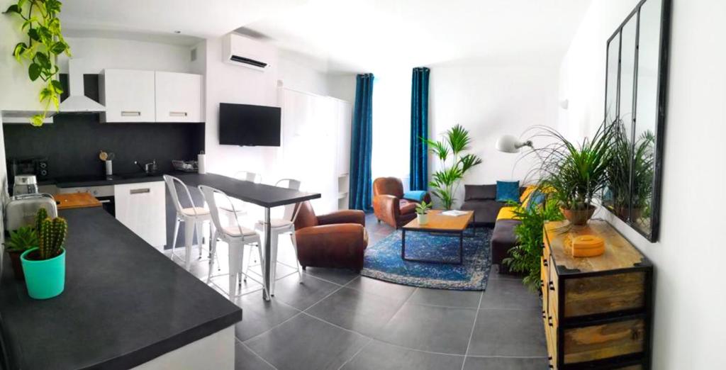 Beautifully Bright Apartment in Old Town Saint-Tropez 2 Rue des Feniers, 83990 Saint-Tropez