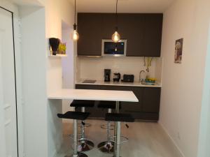 Beco's House - Suits