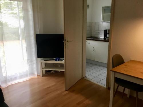 Bed & Kitchen