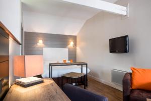 Appartement BeffrÔi - Cosy studio close to stations and old city - Welkeys 8 rue du Vieux Faubourg 59000 Lille Nord-Pas-de-Calais
