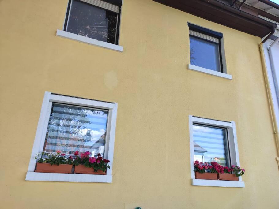 Appartement Behagliche Ferienwohnung 2.0 29 Eggensteiner Straße 76187 Karlsruhe