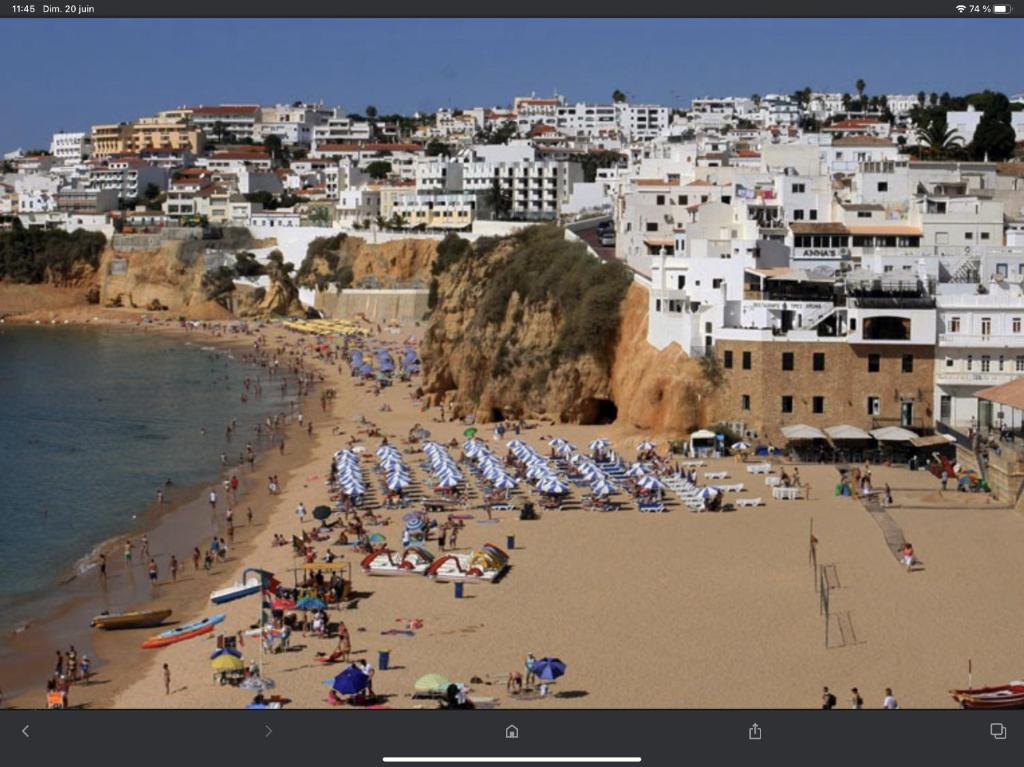 Beira mar R. 5 de Outubro, 134, 8200-109 Albufeira