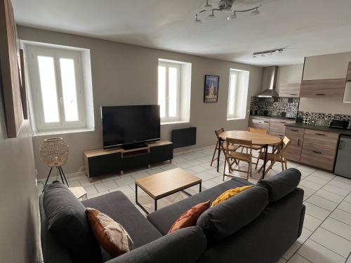 bel appartement 2 chambres au coeur du village