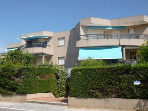 Bel Appartement 2 pièces 200m Plages