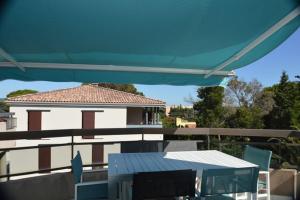 Bel Appartement 2 pièces 200m Plages