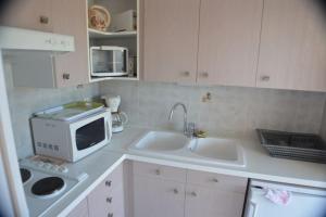 Bel Appartement 2 pièces 200m Plages