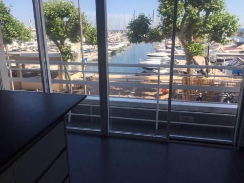 Bel appartement 3 chambres vue port de Golf Juan