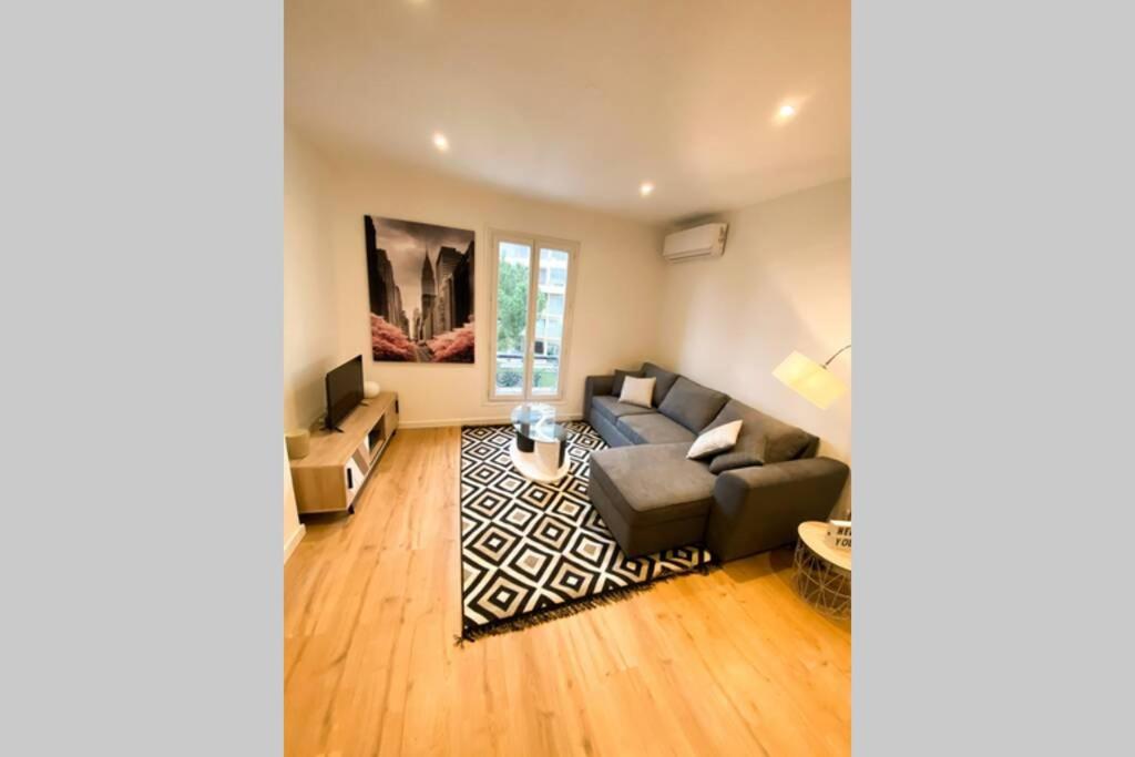 Bel appartement 40 m2 apercu mer à 350 m des plages 26 Avenue Francis Tonner, 06150 Cannes