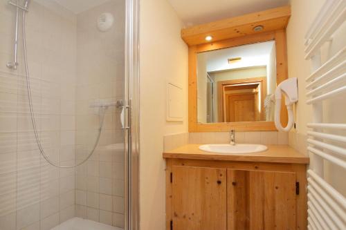 Bel appartement 6 à 8 personnes au pied des pistes