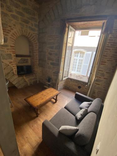 Appartement Bel appartement à Cahors 98 Rue du Château du Roi 46000 Cahors Midi-Pyrénées