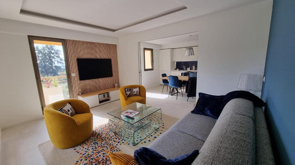 Bel appartement à Cannes vue mer 4 Avenue de la Favorite, 06400 Cannes