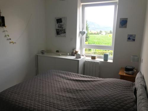 Bel appartement avec extérieur à la campagne.
