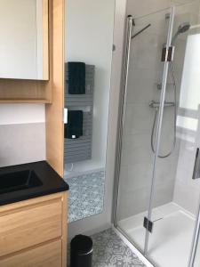 Bel appartement avec extérieur à la campagne.