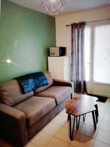 Bel appartement avec jardin à 50m des plages du debarquement