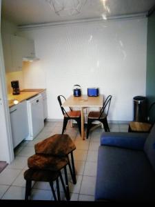Bel appartement avec jardin à 50m des plages du debarquement
