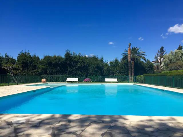Bel appartement avec terrasse, piscine et parking privé Roseraie de Saint Jean 245 Traverse Fontmerle, 06600 Antibes