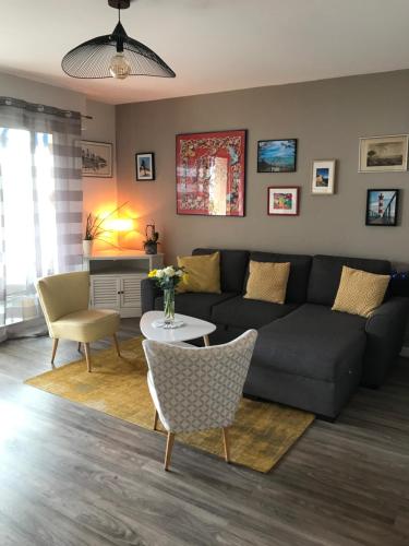 Bel appartement avec terrasse, piscine et parking privé