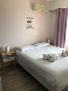 Bel appartement avec terrasse, piscine et parking privé