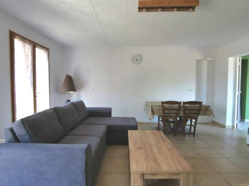 Bel appartement bas de villa entre mer et montagne