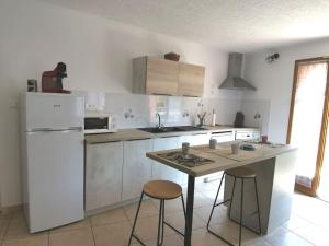 Bel appartement bas de villa entre mer et montagne