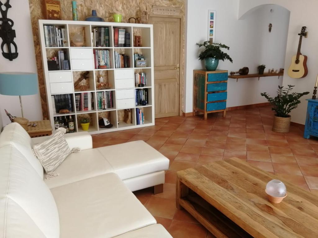 Bel appartement calme et proche des plages 45 Montée de Costebelle, 83400 Hyères