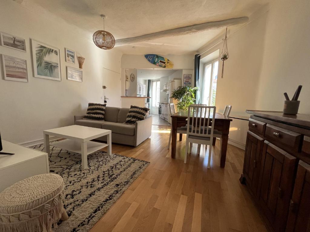 Bel appartement Cannes (plage, palais, shopping, tout à pied) 84 Avenue de Grasse, 06400 Cannes