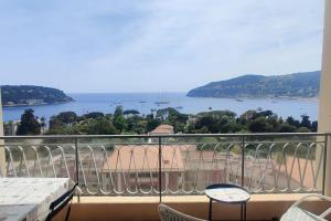 Bel appartement climatisé vue mer parking gratuit.