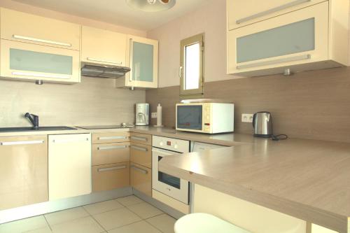 Bel appartement contemporain 100m de la plage