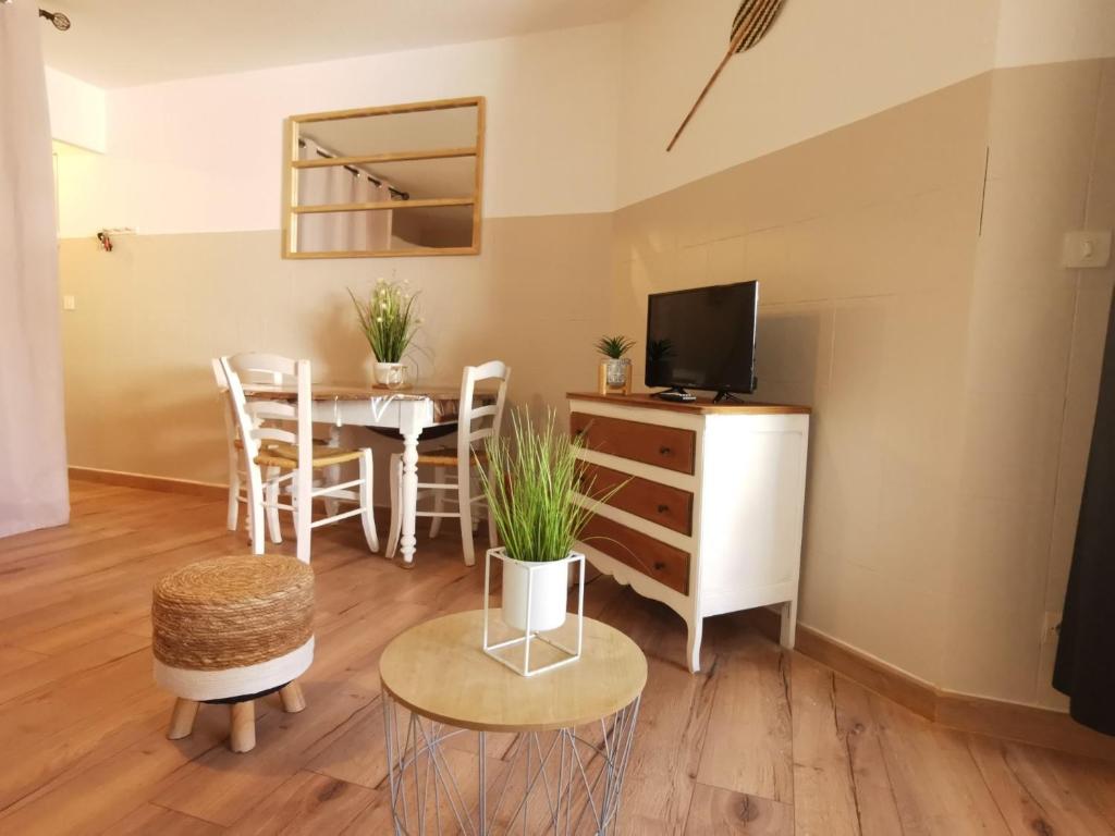Bel appartement 17220 Croix-Chapeau