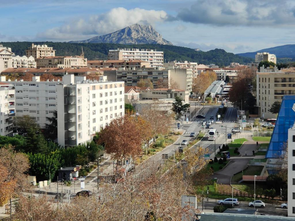 Appartement Bel appartement de 42 m2 , 1 chambre , climatisé. 4 Avenue du 8 Mai 13090 Aix-en-Provence