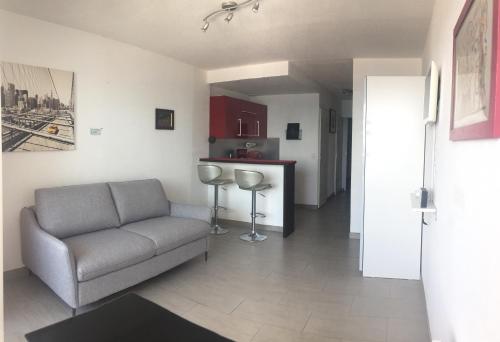 Bel appartement F1 cabine 30m² face mer parking