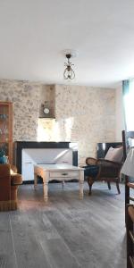 Appartement Bel appartement lumineux au pied du mont ventoux place du chateau 84390 Sault 84390 Sault Provence-Alpes-Côte d\'Azur