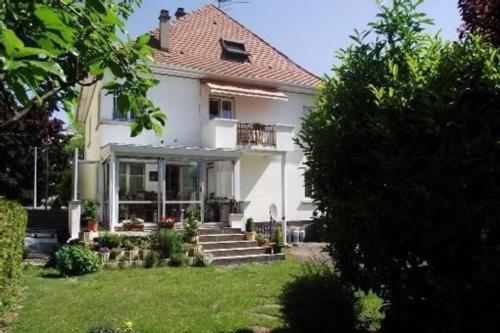 BEL APPARTEMENT LUMINEUX