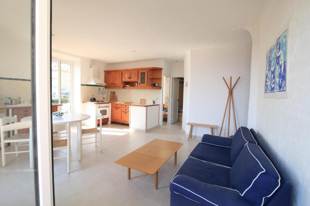 bel appartement lumineux joyeux spacieux, vue mer 7 Impasse Aristide Briand, 06500 Menton