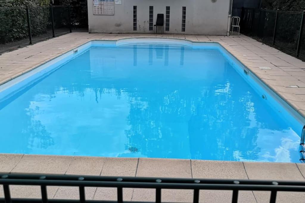 Appartement Bel Appartement Parking Piscine 35 2 Rue Mireille Sorgue 31100 Toulouse