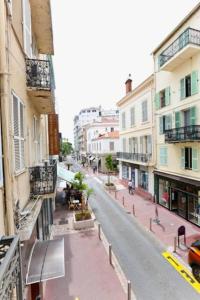 Bel Appartement Plein Centre de Cannes Face au Palais des Festivals