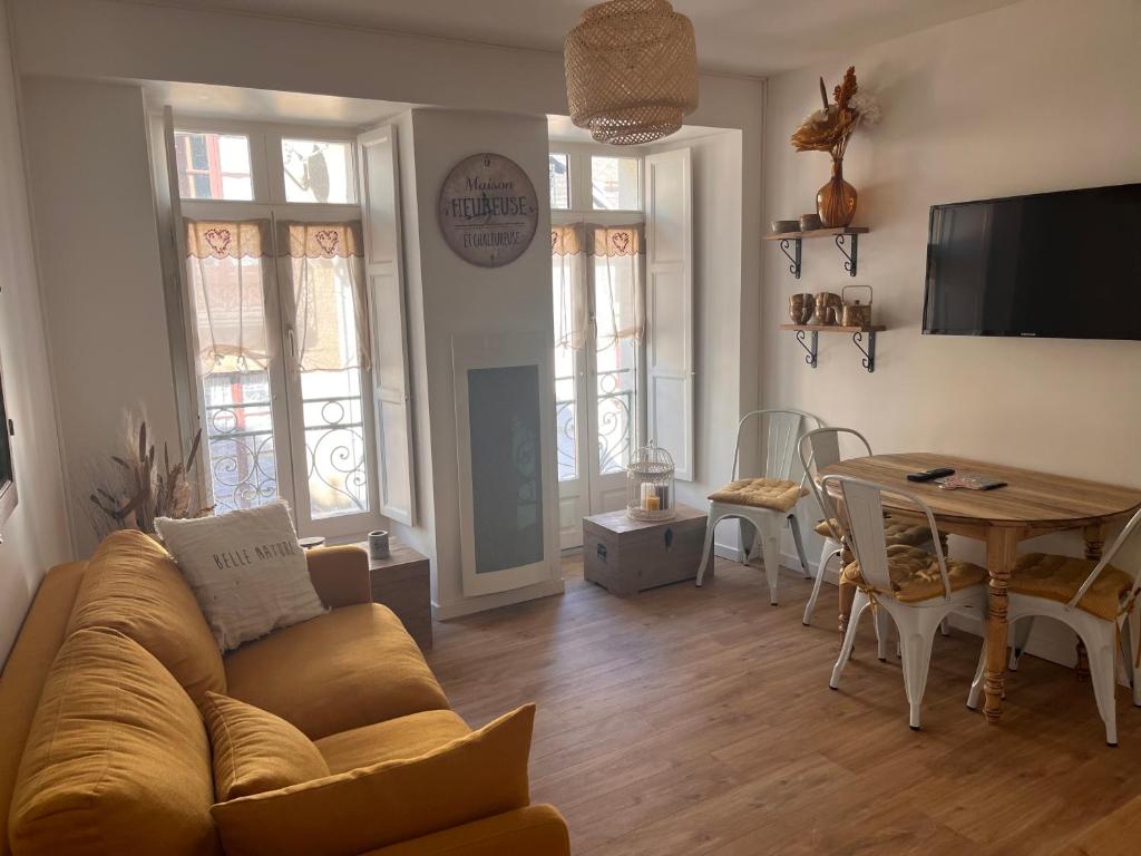 Bel appartement refait à neuf Rue du Docteur Germes, 31110 Luchon