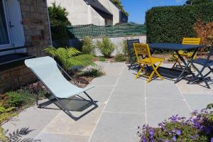 Bel appartement rénové en RDC avec petit jardin à 5mn de la plage à pied