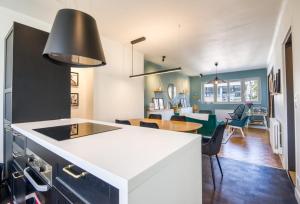 Bel appartement renove et son jardin