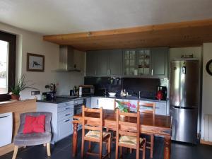 bel appartement , son jardin et le lac