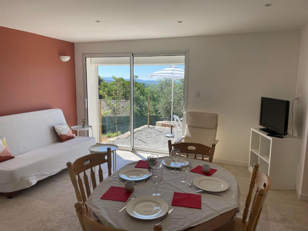 Bel appartement spacieux, lumineux avec parking