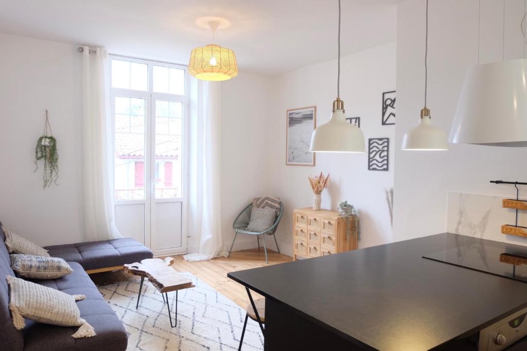 Bel appartement T2 de 45 m2, proche plage, offrant calme et luminosité 2ème étage 5 Impasse Foch, 64200 Biarritz
