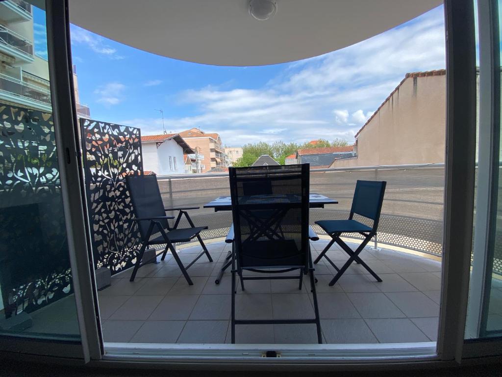 Bel Appartement T2 Terrasse Hyper Centre Arcachon 4 Rue Léon Cigarroa, 33120 Arcachon