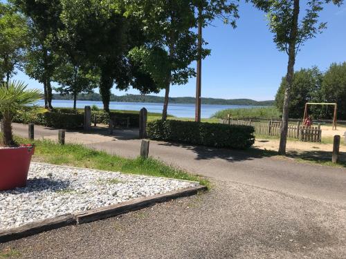 Bel appartement T3 dans résidence 3* à 50 m du lac