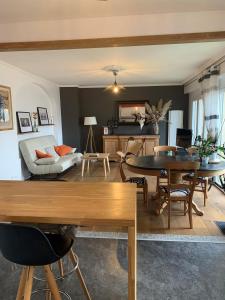 Bel appartement tout équipé avec balcon & parking