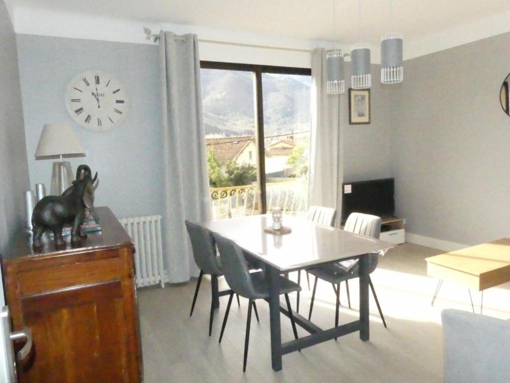 BEL APPARTEMENT TYPE F3 2 Rue Héliopolis, 66110 Amélie-les-Bains-Palalda